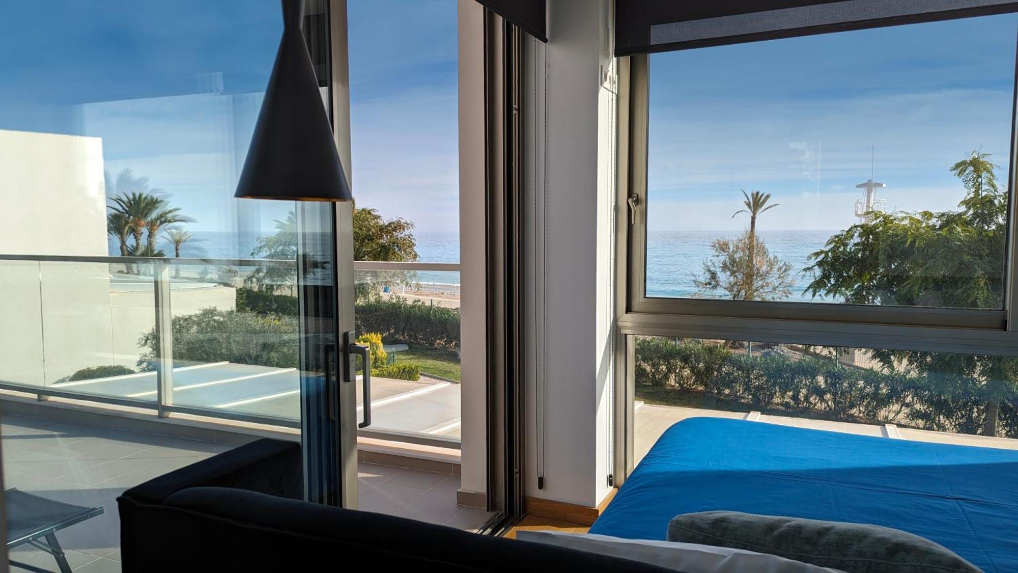 ויאחויוסה Paradise Beachfront Luxury Villa מראה חיצוני תמונה