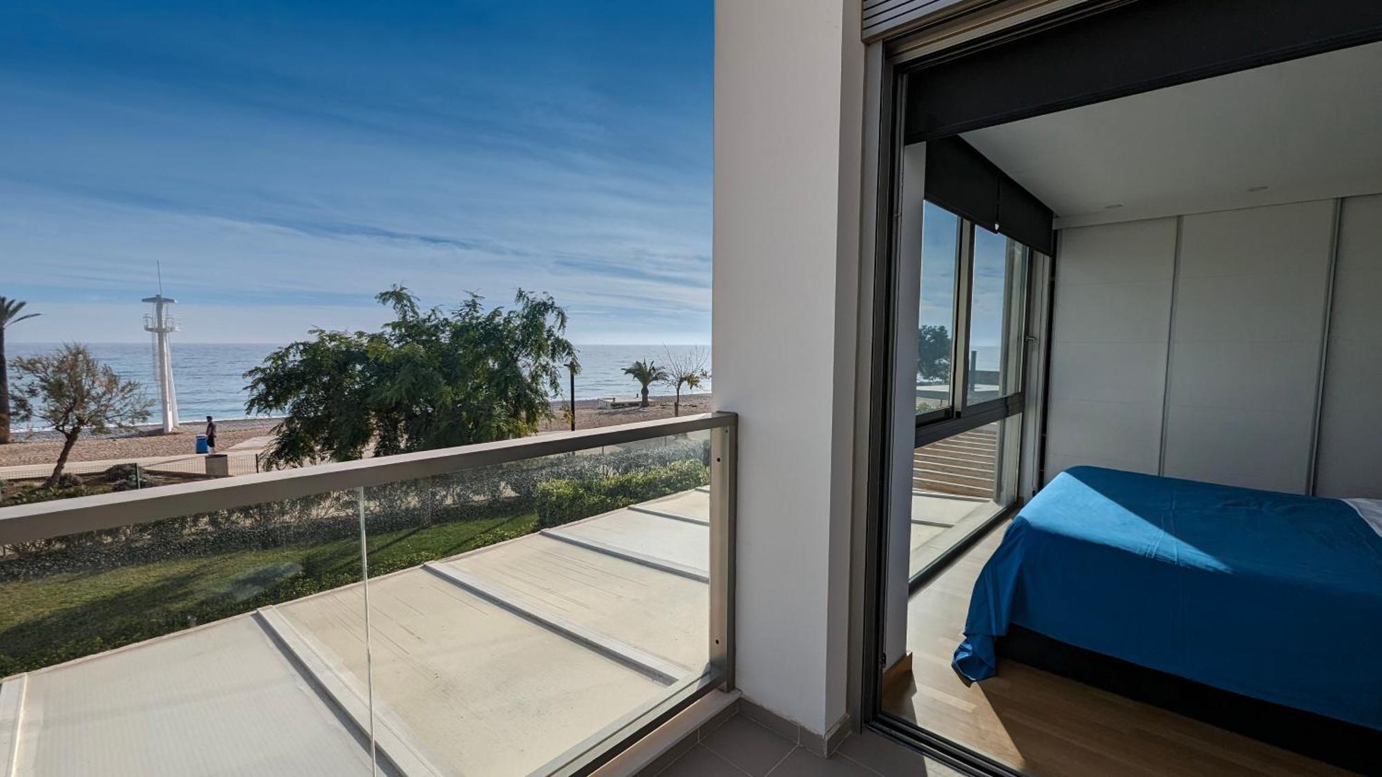 ויאחויוסה Paradise Beachfront Luxury Villa מראה חיצוני תמונה