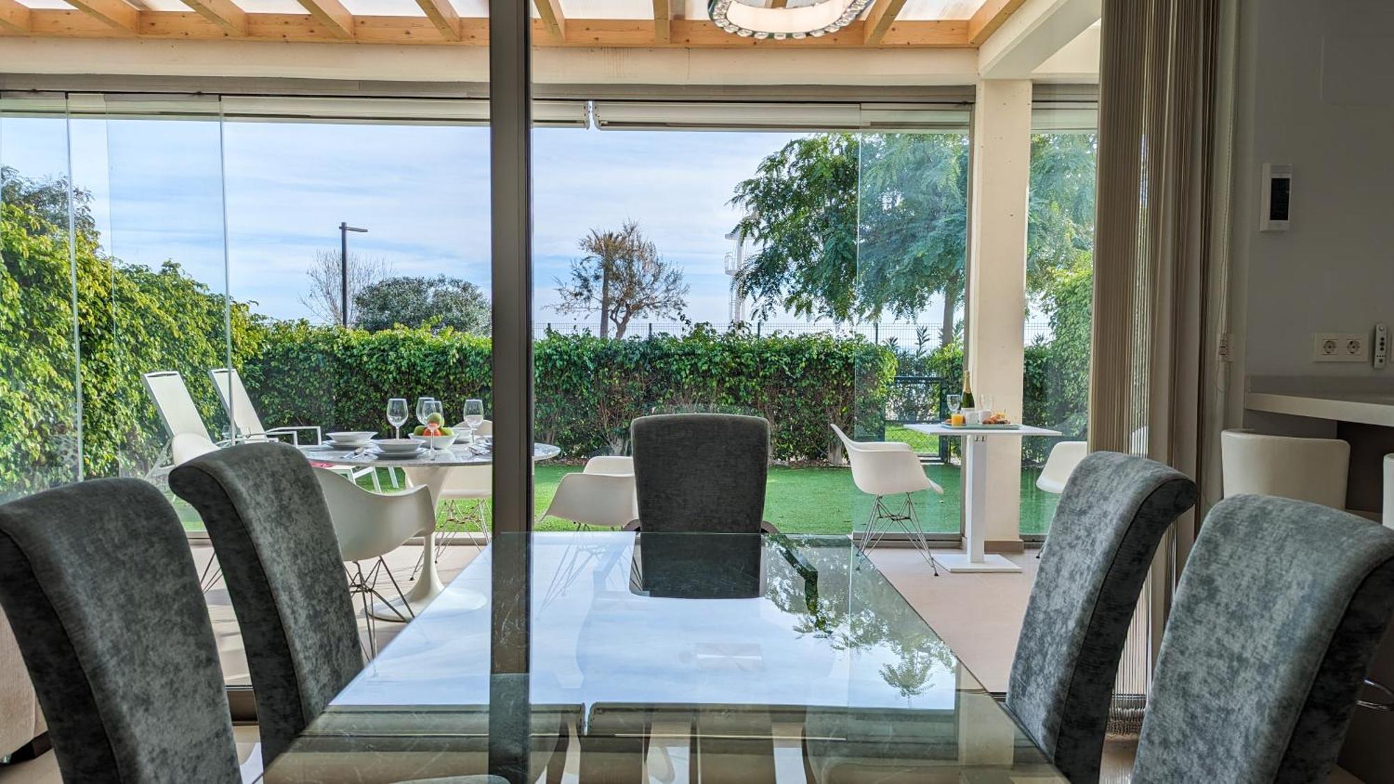 ויאחויוסה Paradise Beachfront Luxury Villa מראה חיצוני תמונה